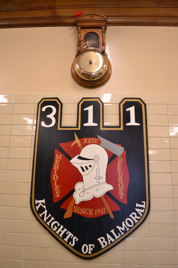 герб пожарных
